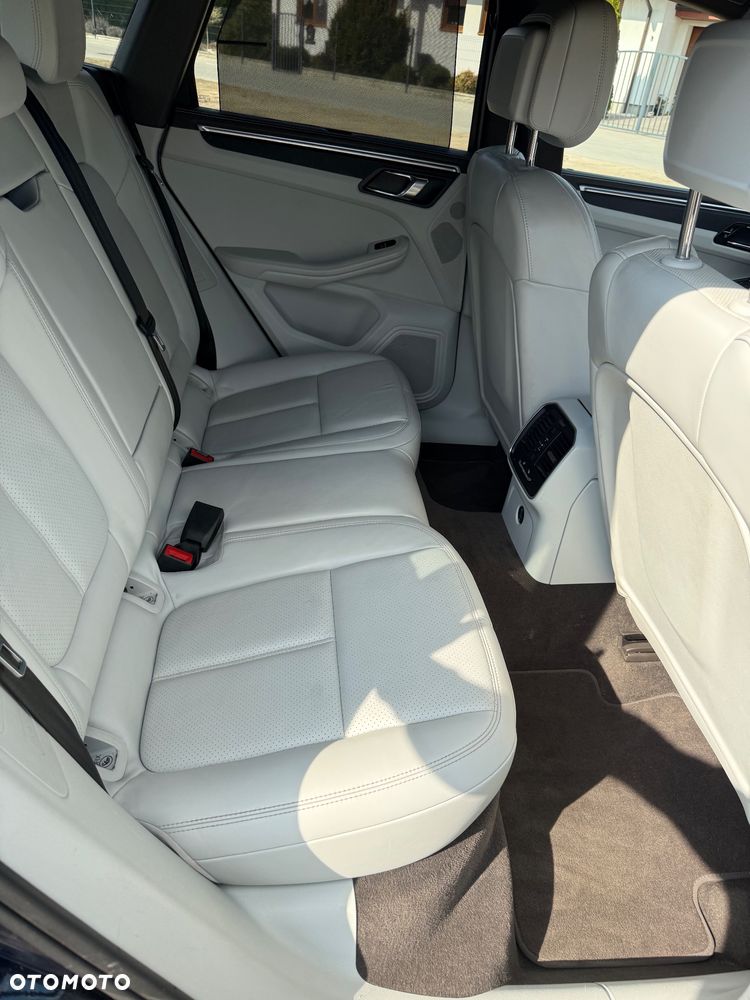Porsche Macan - 14