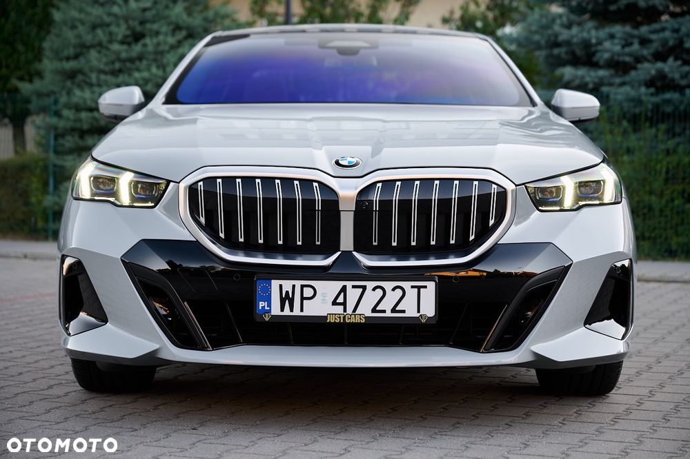 BMW Seria 5 520d xDrive - 5