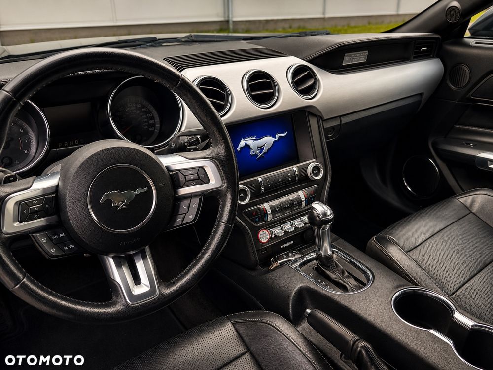 Ford Mustang - 26