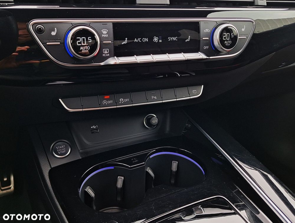 Audi A4 Limousine - 14