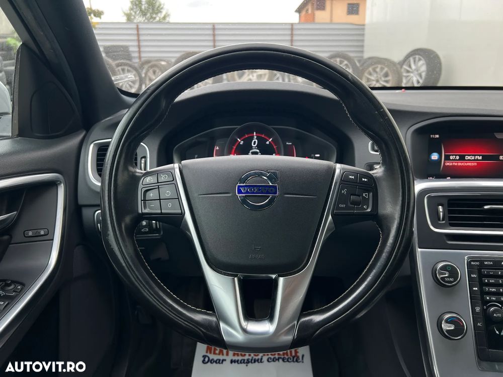 Volvo V60 D2 Basic - 14
