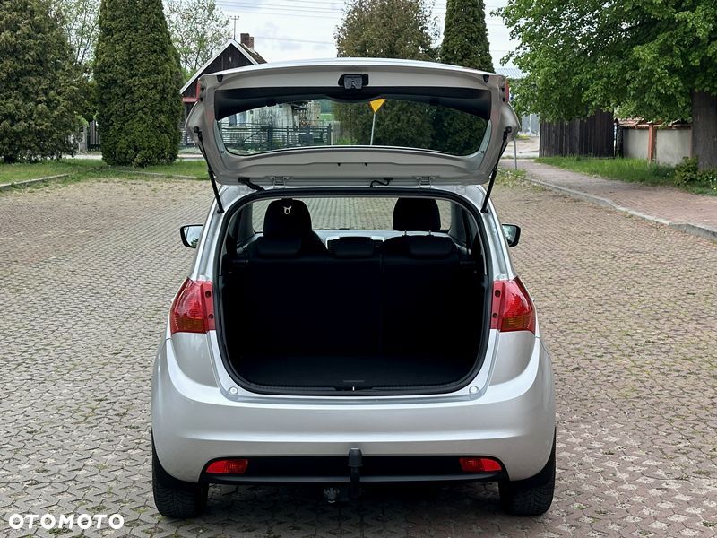 Kia Venga - 9