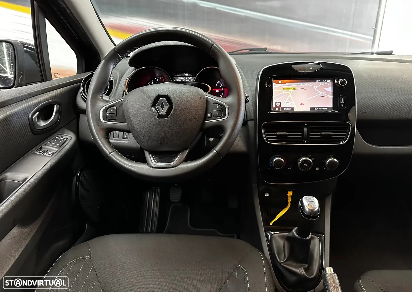 Renault Clio Sport Tourer 0.9 TCe Limited - 10