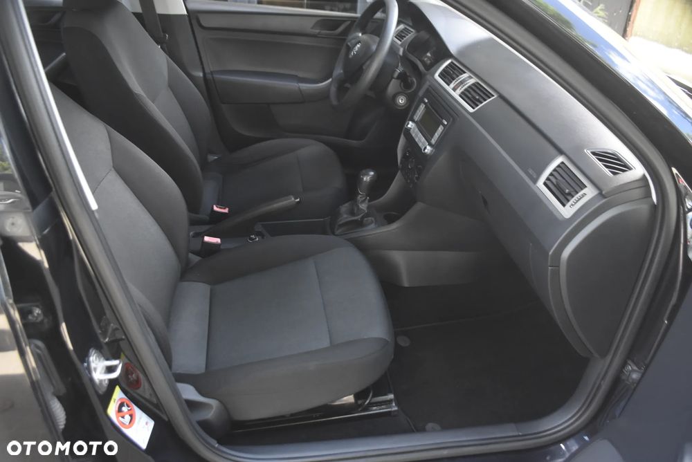 Skoda RAPID 1.6 TDI Active - 9