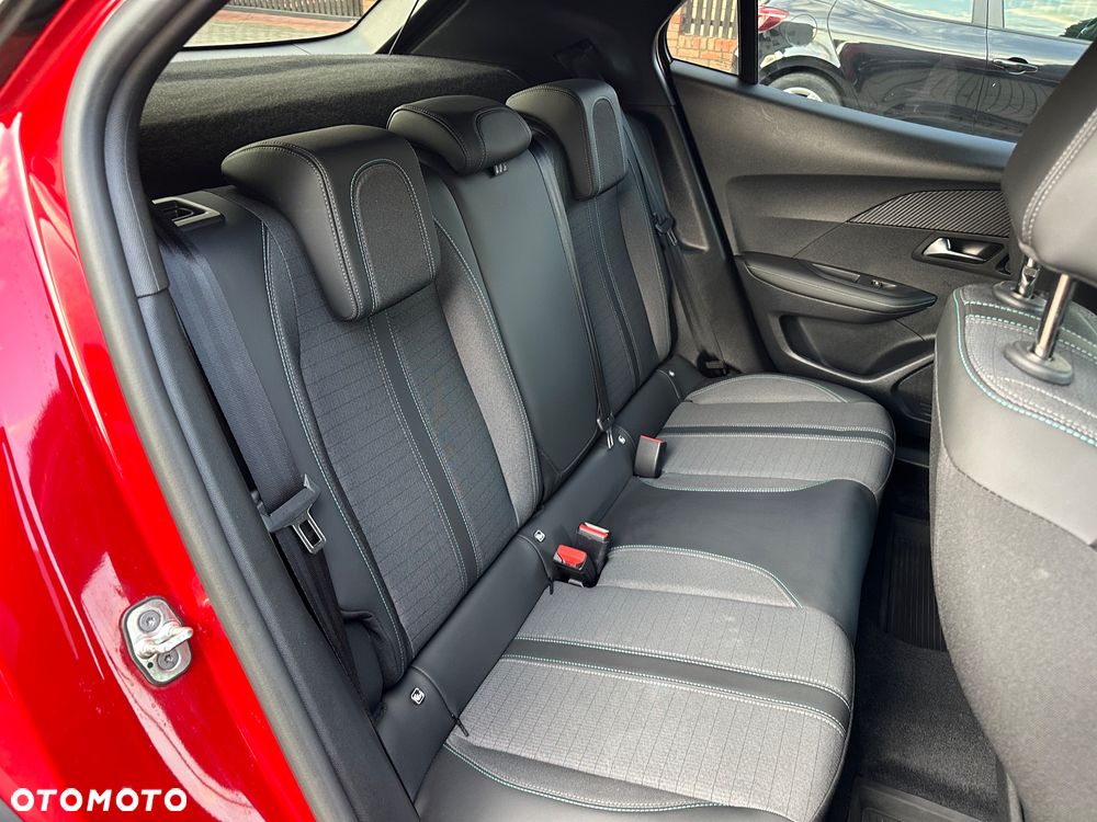 Peugeot 2008 1.2 PureTech Allure Pack S&S - 18
