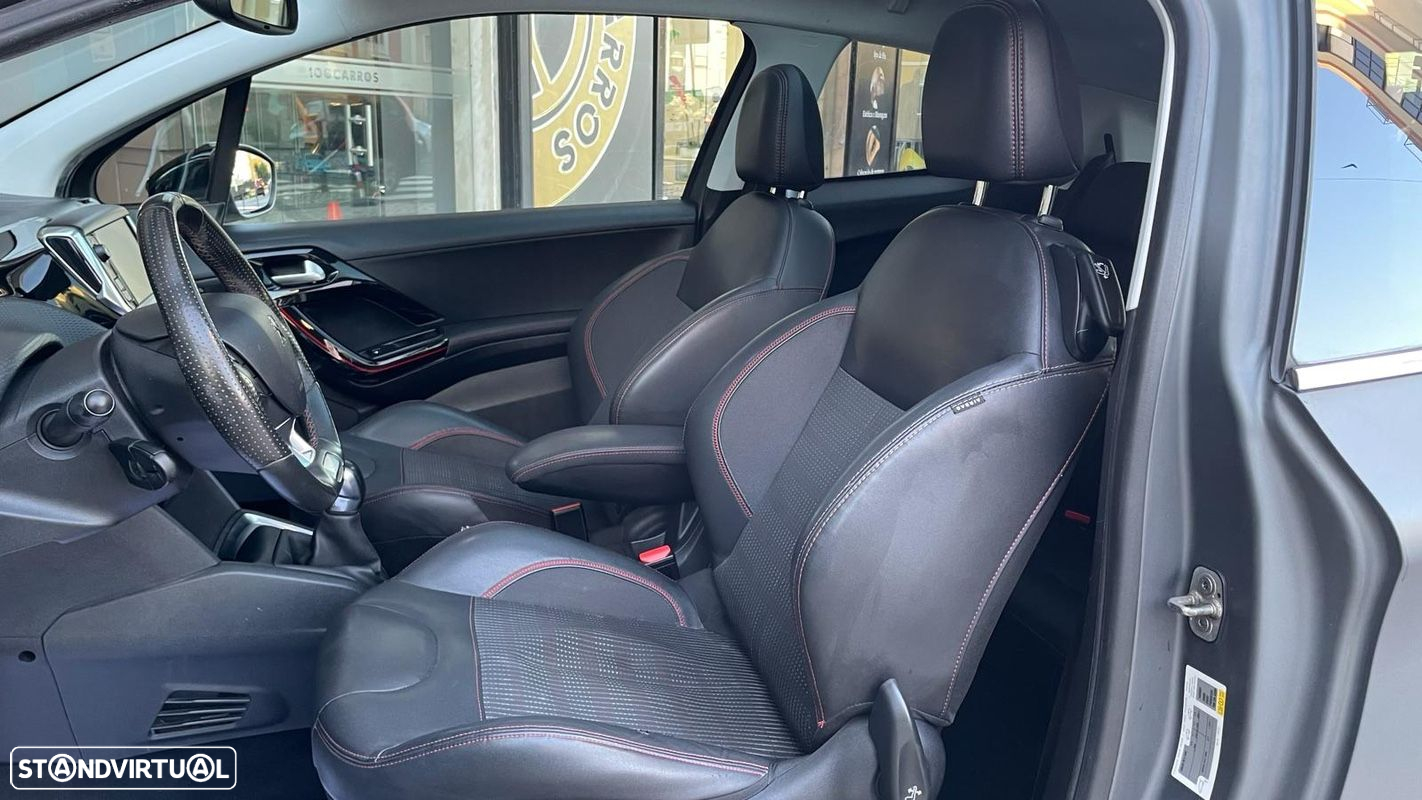 Peugeot 208 1.2 PureTech GT Line - 8
