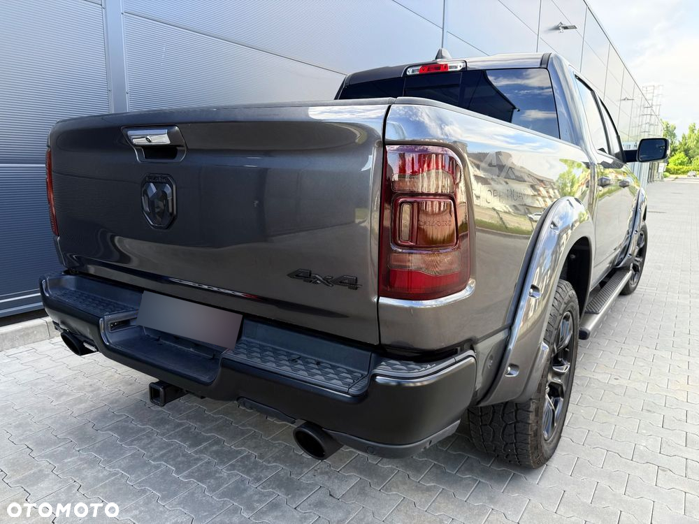 Dodge RAM 1500 5.7 4x4 - 17