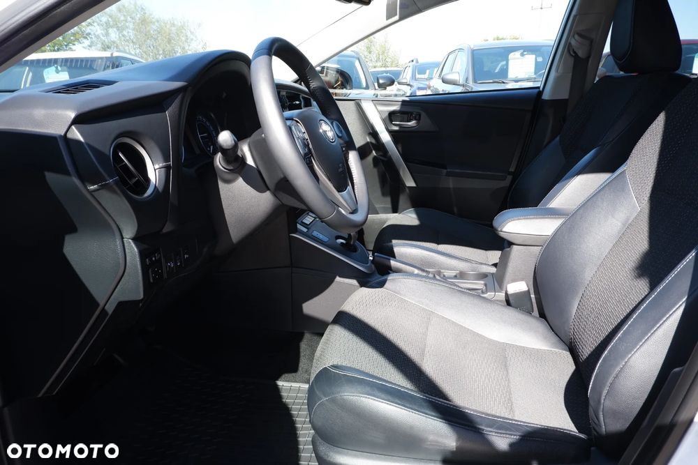 Toyota Auris - 27