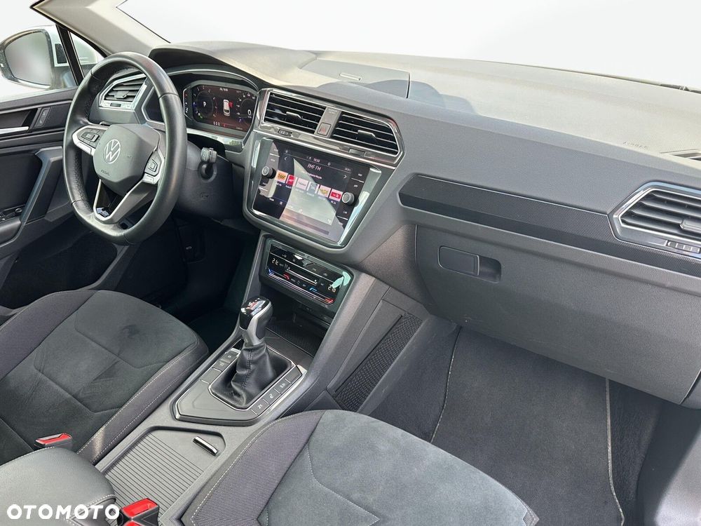 Volkswagen Tiguan 1.5 eTSI Elegance DSG - 16
