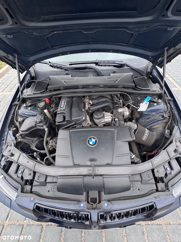 BMW Seria 3 - 34