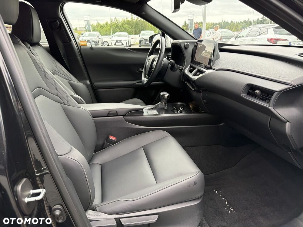 Lexus UX 250h GPF F Sport Design 2WD - 19