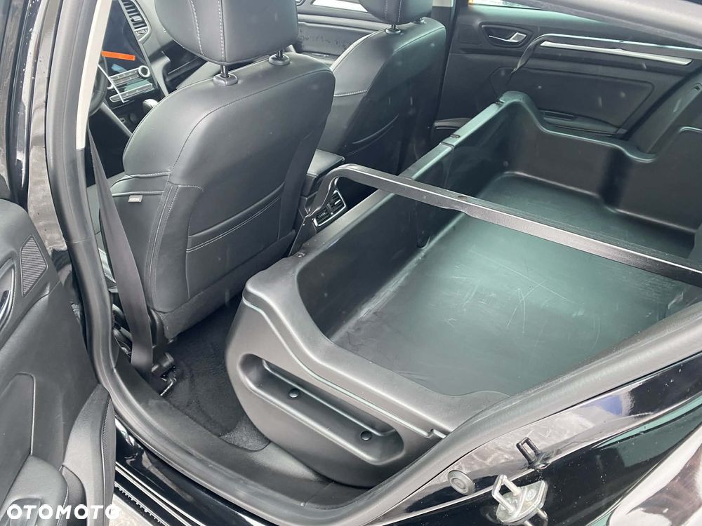 Renault Megane 1.5 Blue dCi Intens EDC - 11