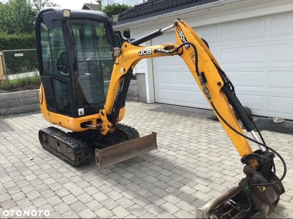 JCB 8018 - 8