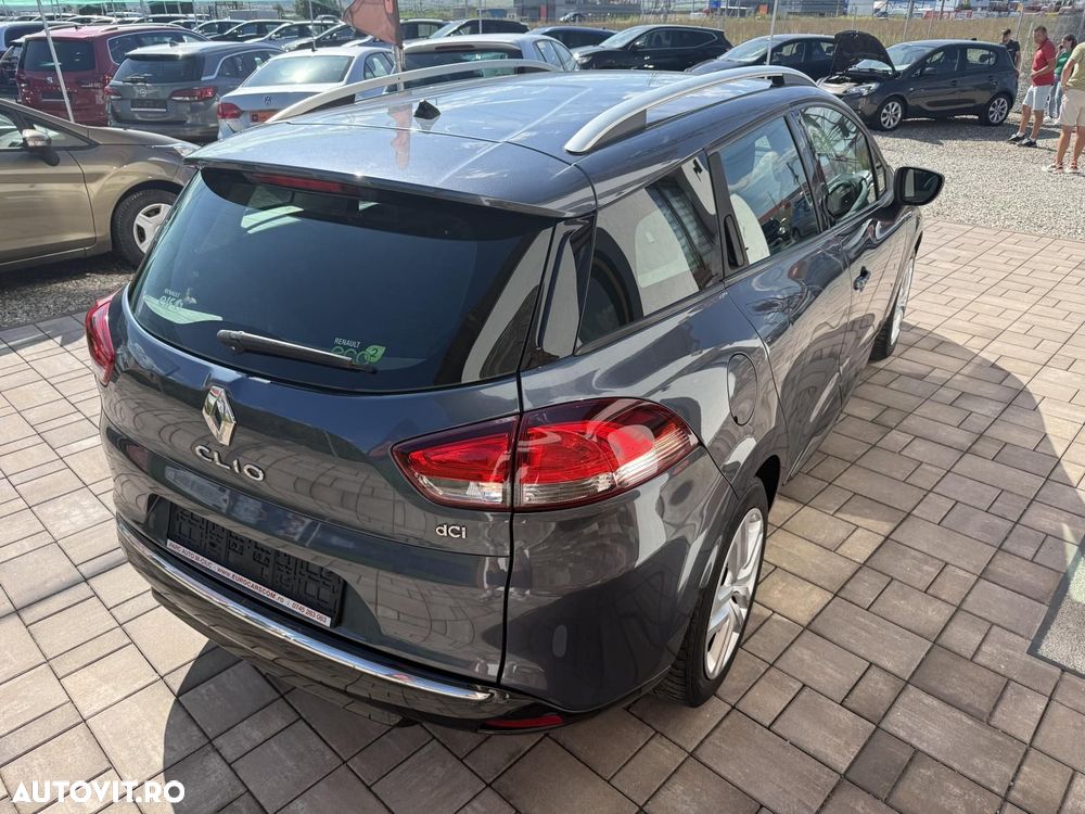Renault Clio - 6