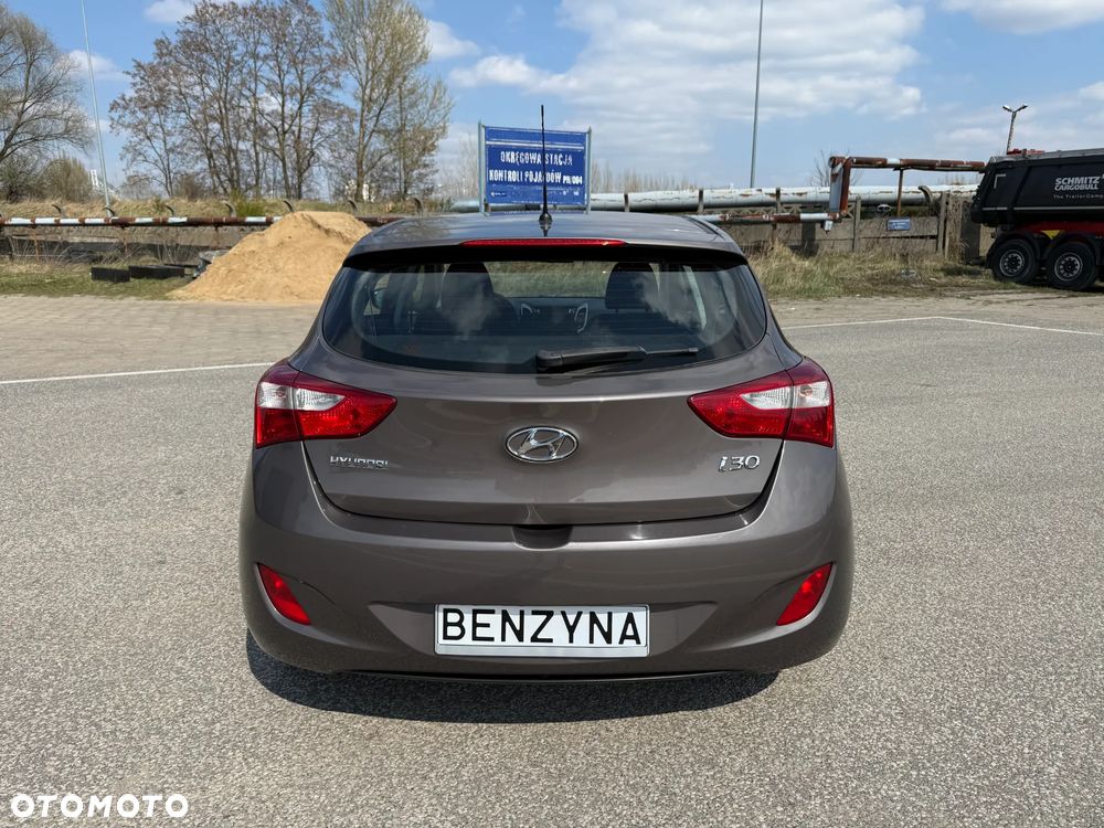 Hyundai i30 1.4 Comfort - 27
