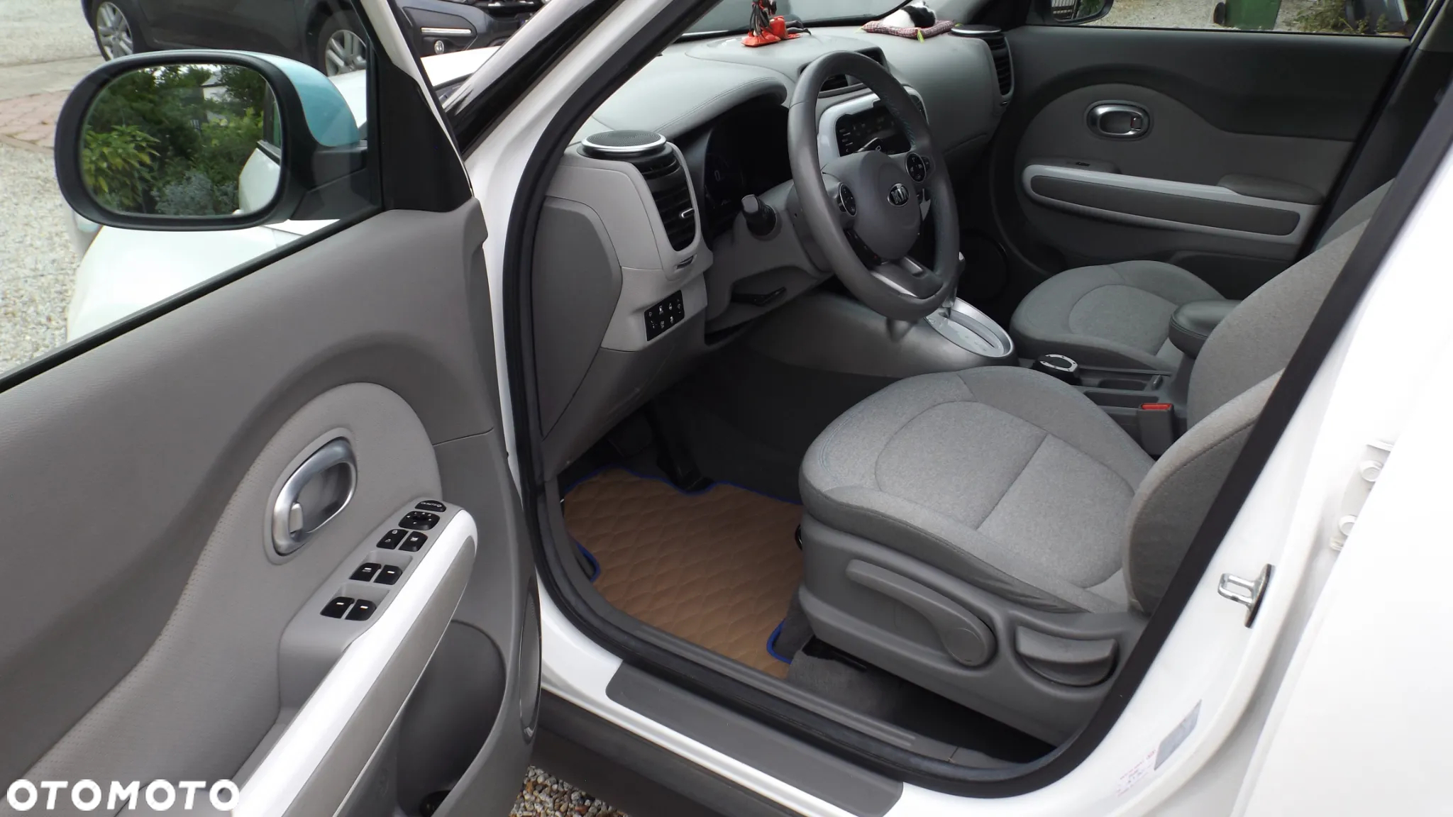 Kia Soul EV - 12
