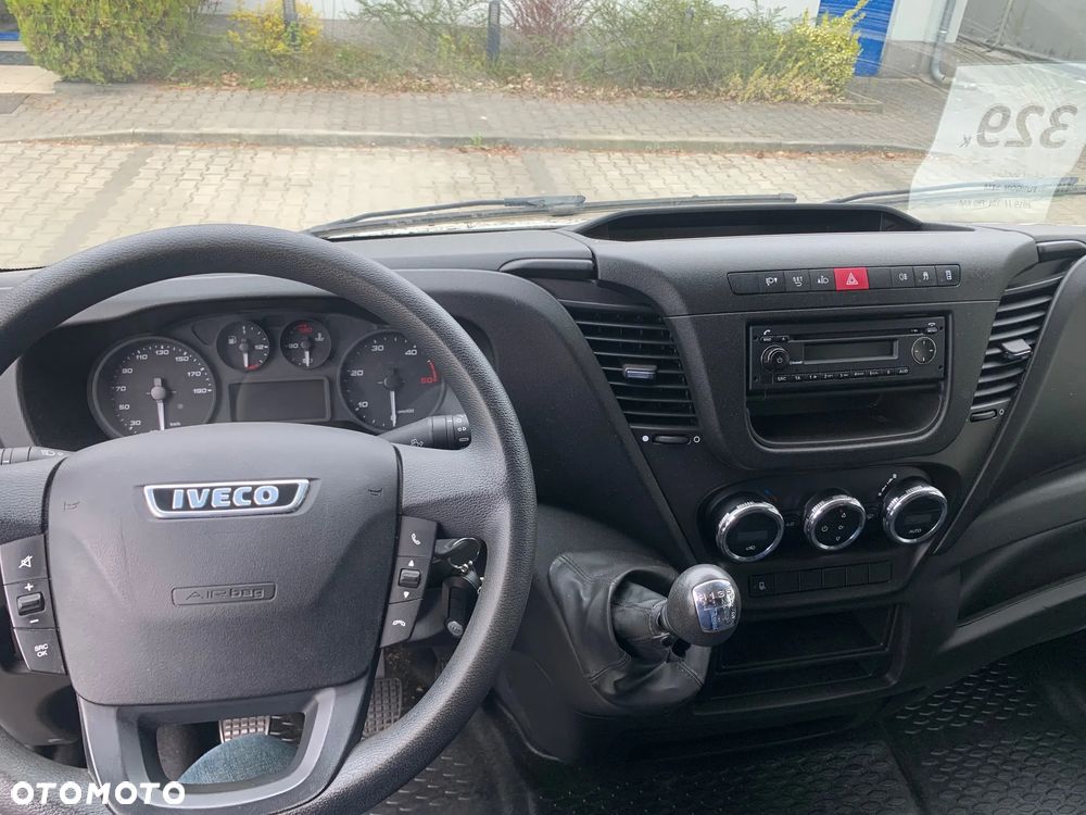 Iveco 35-140 doka, 7 osób, bliźniaki, 2019r. - 9