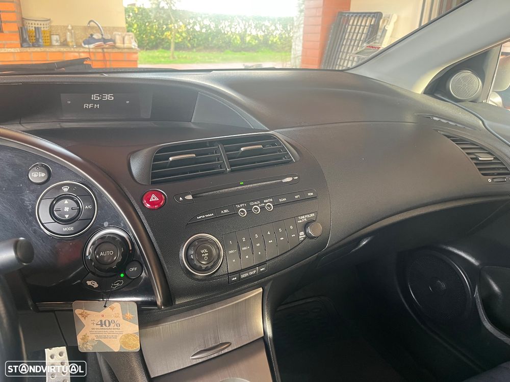 Honda Civic 1.4 Sport - 14