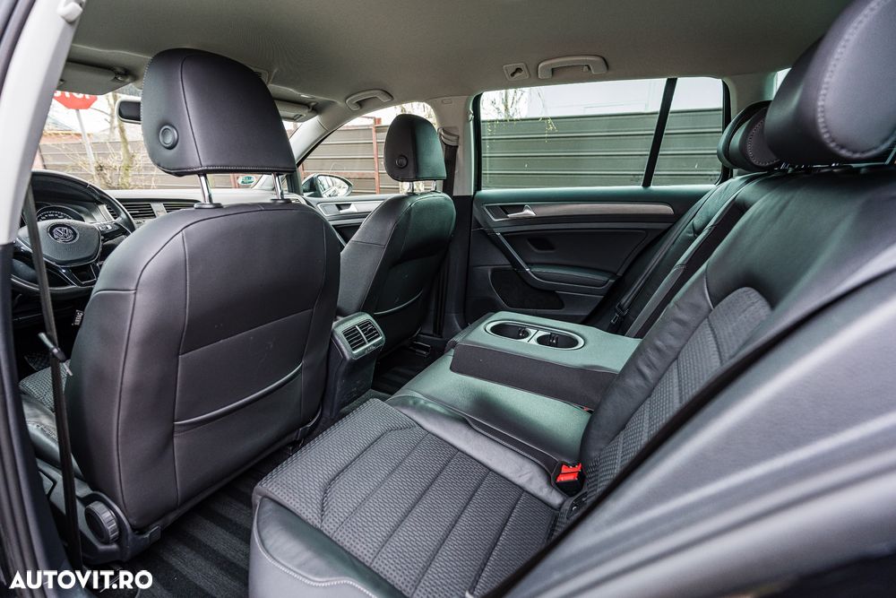 Volkswagen Golf 1.6 TDI BlueMotion Technology DSG Lounge - 14