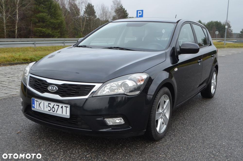 Kia Ceed - 14