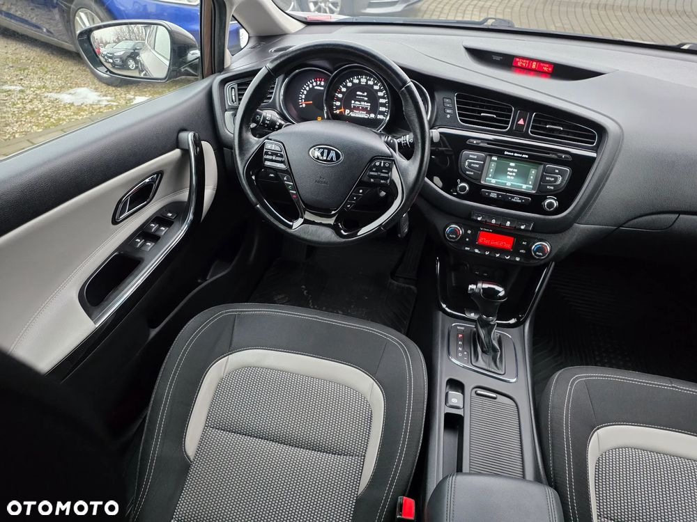 Kia Ceed 1.6 GDI DCT Platinum Edition - 35