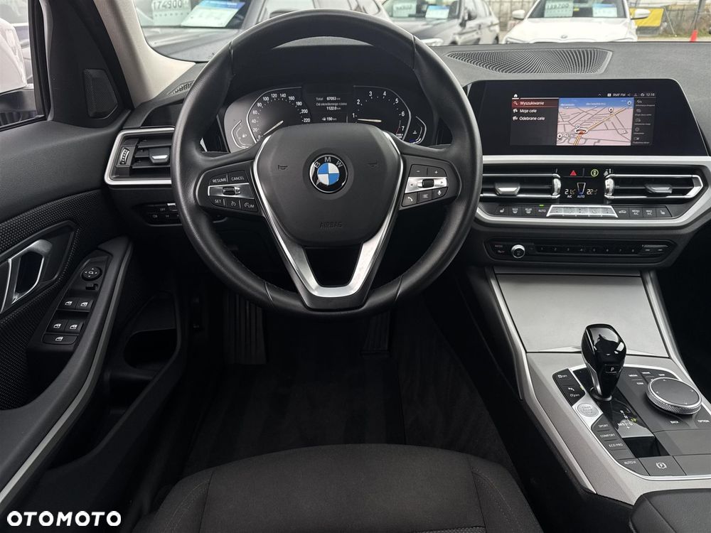 BMW Seria 3 318i - 7
