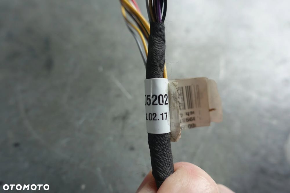 LUSTERKO PRAWE MERCEDES W205 8+8+1 PIN 17r. - 8