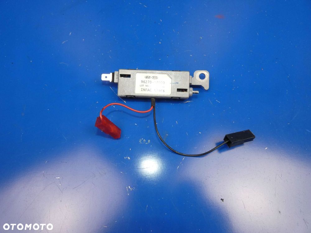 HYUNDAI I40 IX35 SPORTAGE III WZMACNIACZ ANTENY RADIA MODUŁ - 2