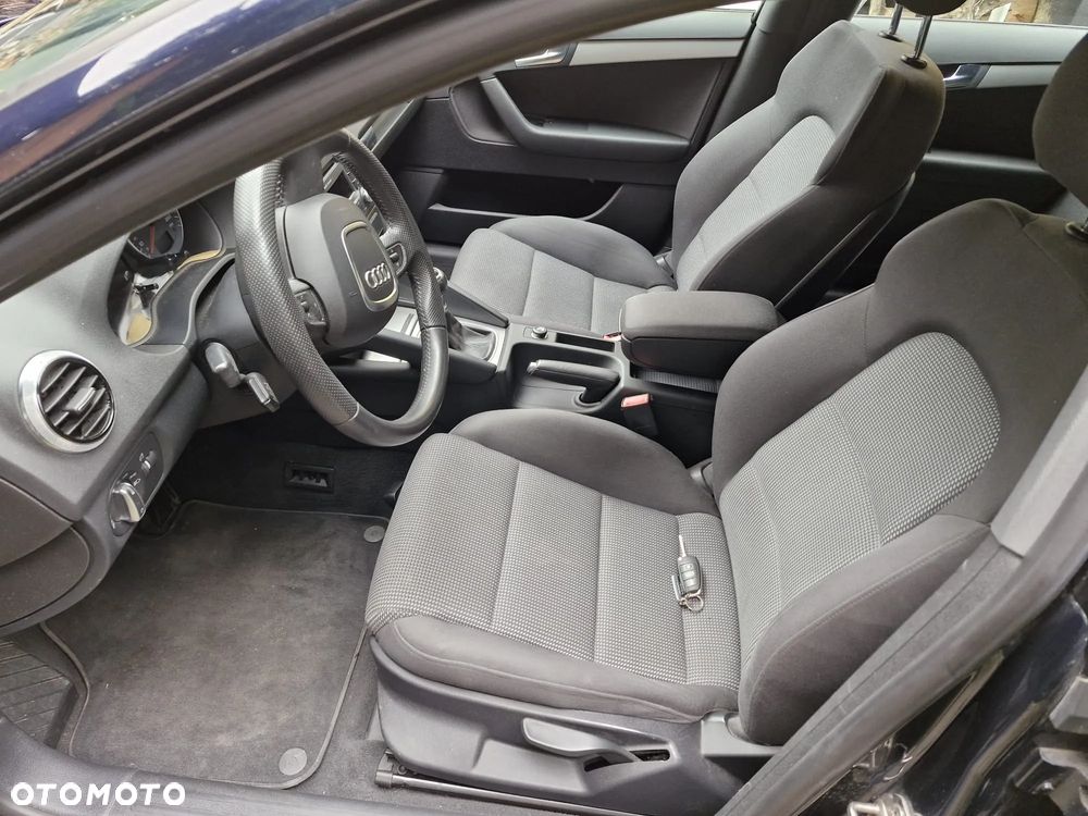 Audi A3 Sportback - 17