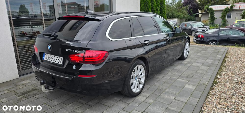 BMW Seria 5 520d - 24