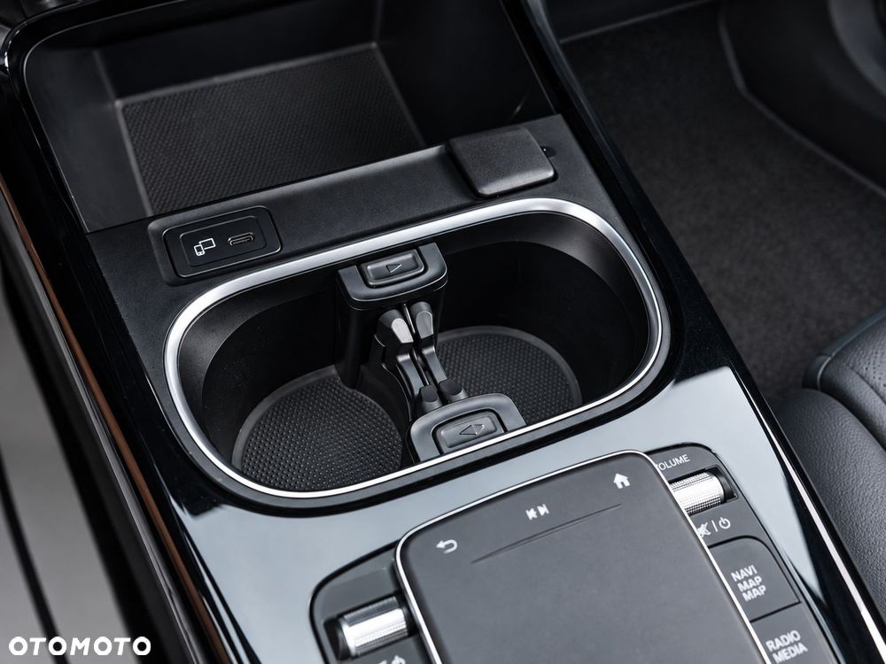 Mercedes-Benz Klasa A 220 4Matic 7G-DCT - 21