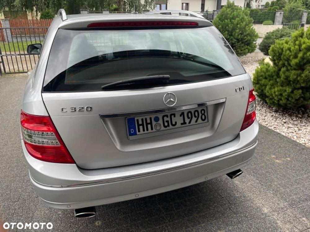 Mercedes-Benz Klasa C 320 CDI 7G-TRONIC Avantgarde - 28