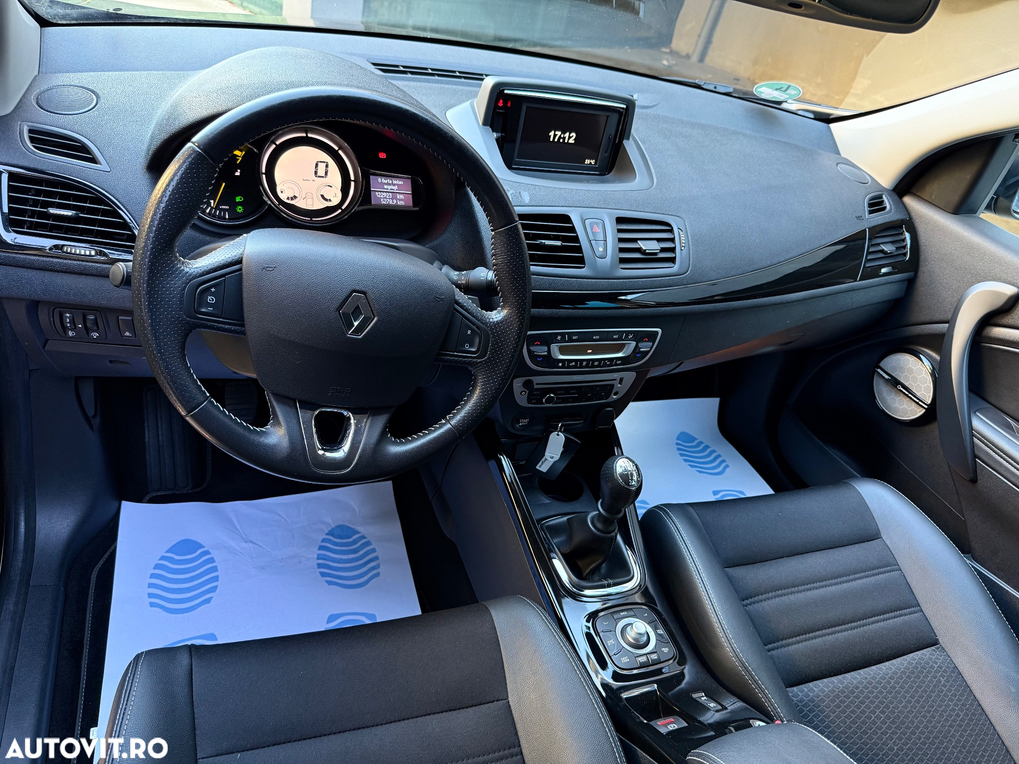 Renault Megane Grandtour ENERGY TCe 130 BOSE EDITION - 12