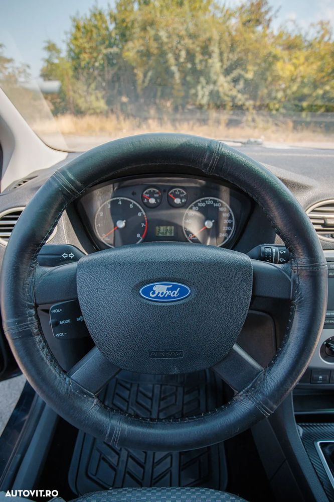 Ford Focus 1.6 Ti-VCT Trend - 17