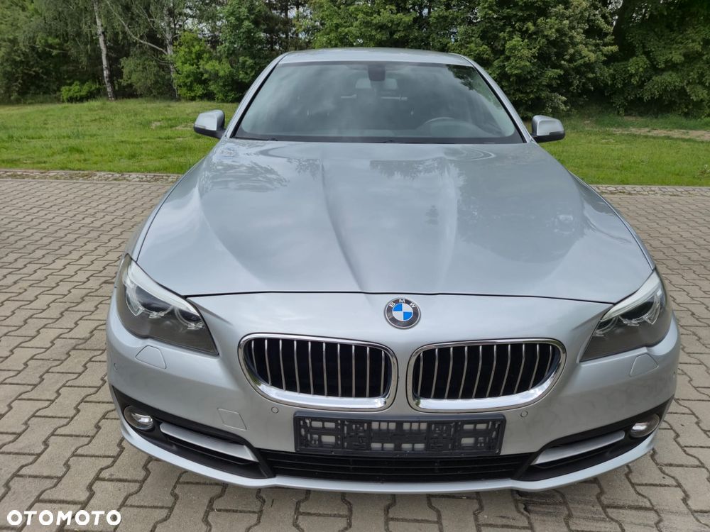 BMW Seria 5 525d xDrive Sport-Aut - 4