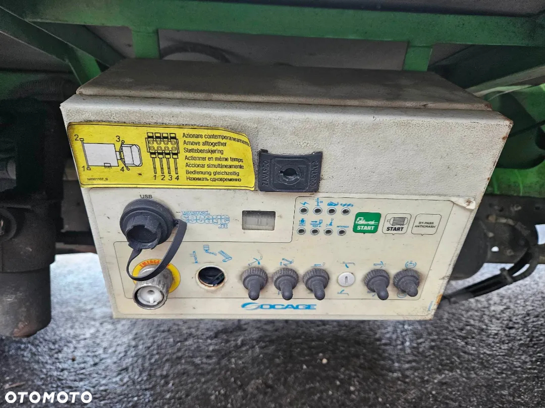 Iveco DAILY  ZWYŻKA , PODNOŚNIK KOSZOWY 20 METRÓW - 18