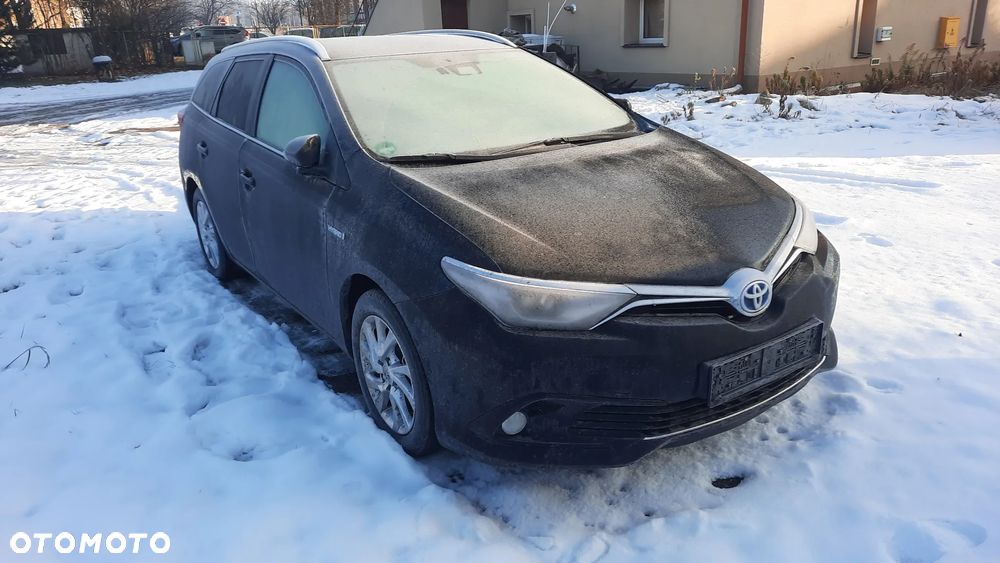 Toyota Auris 1.8 HSD Prestige NAVI - 3