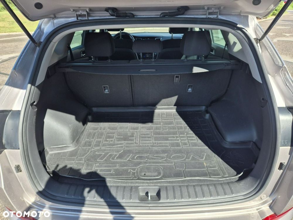 Hyundai Tucson 2.0 CRDI 2WD Style - 24