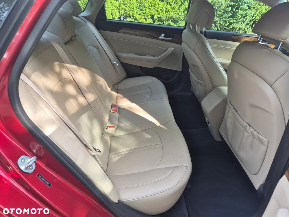 Hyundai Sonata - 14