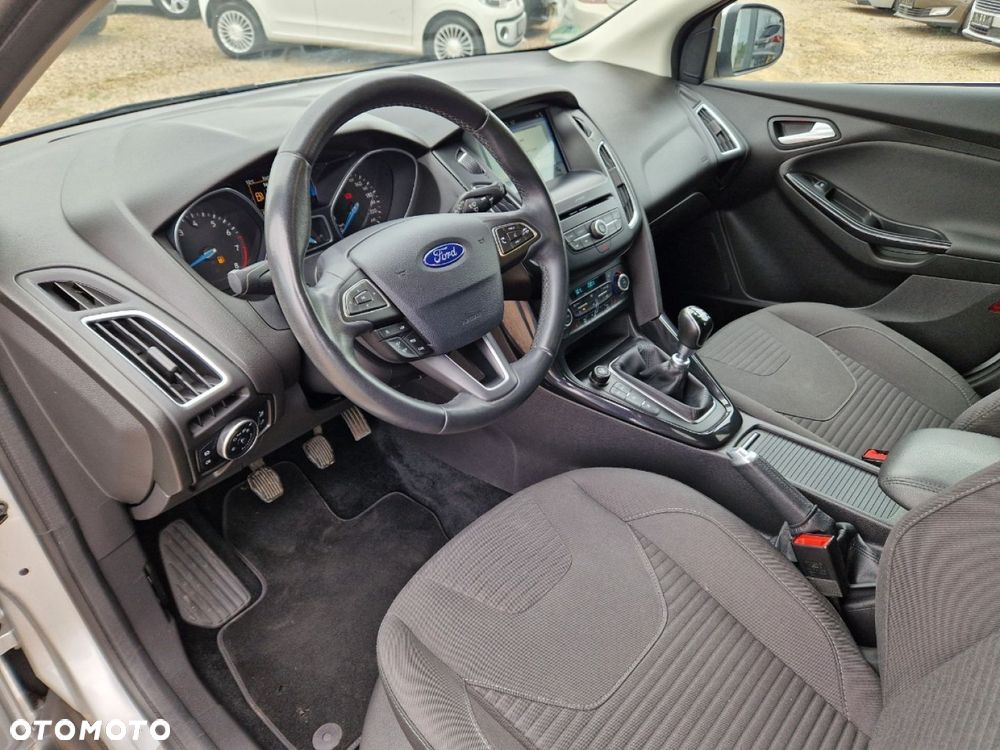 Ford Focus 1.0 EcoBoost Titanium - 6