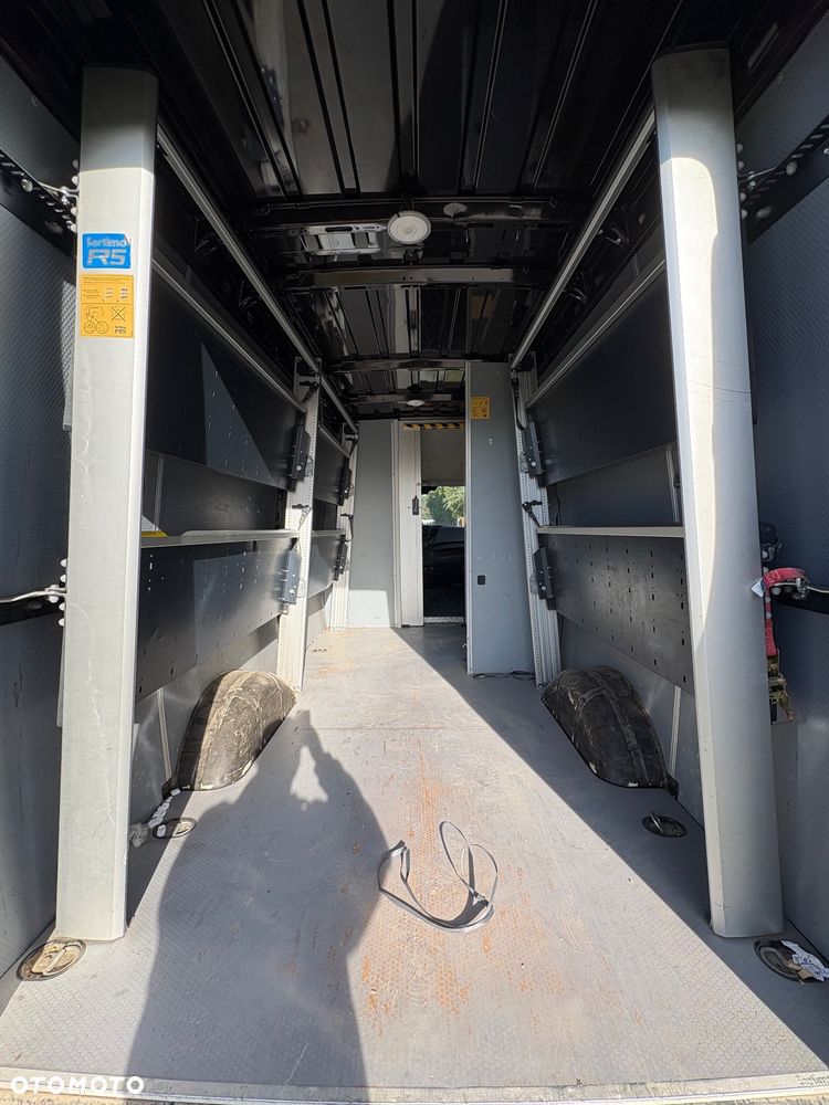 Iveco Daily 35S12 L3H2 2020r ŁADNY! Zabudowa, regały! Uszkodzony silnik - 9