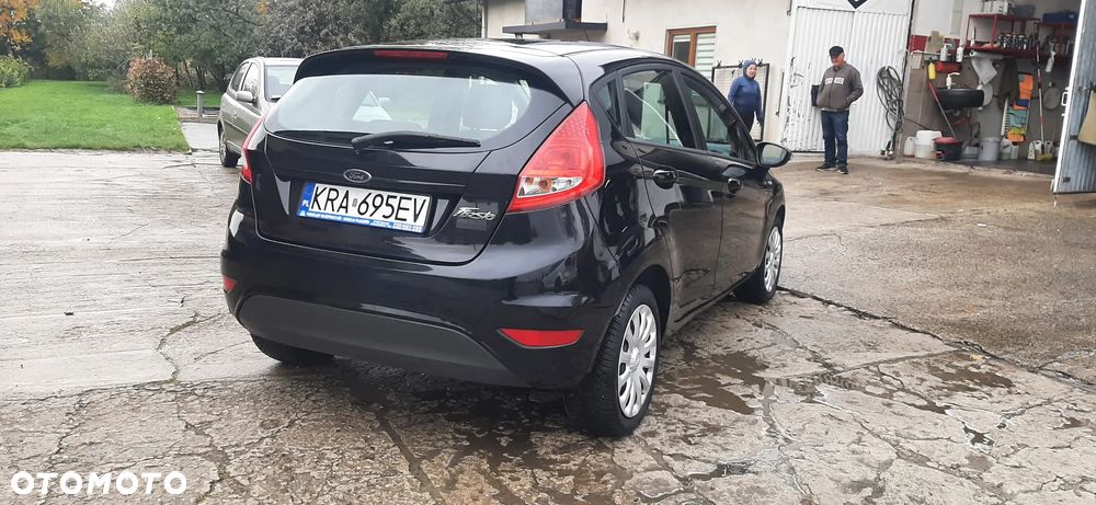Ford Fiesta - 17