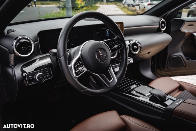 Mercedes-Benz A - 10