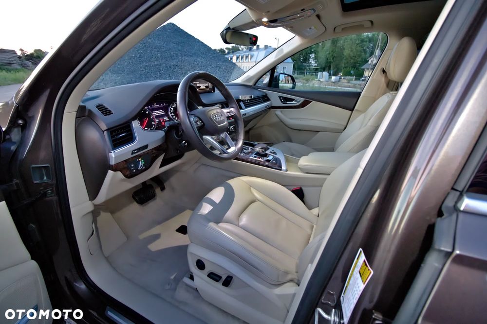 Audi Q7 3.0 TFSI Quattro Tiptronic - 17
