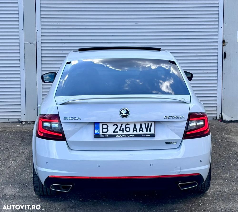 Skoda Octavia 2.0 TDI DSG RS - 12