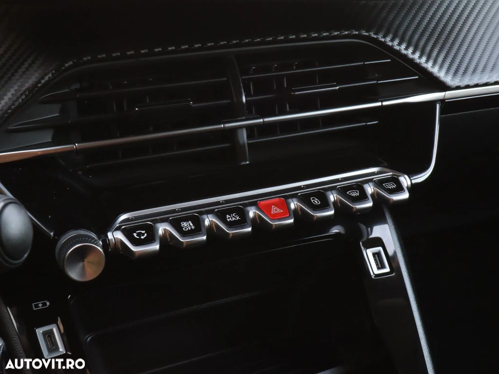 Peugeot 2008 PureTech 130 EAT8 Allure Pack - 24