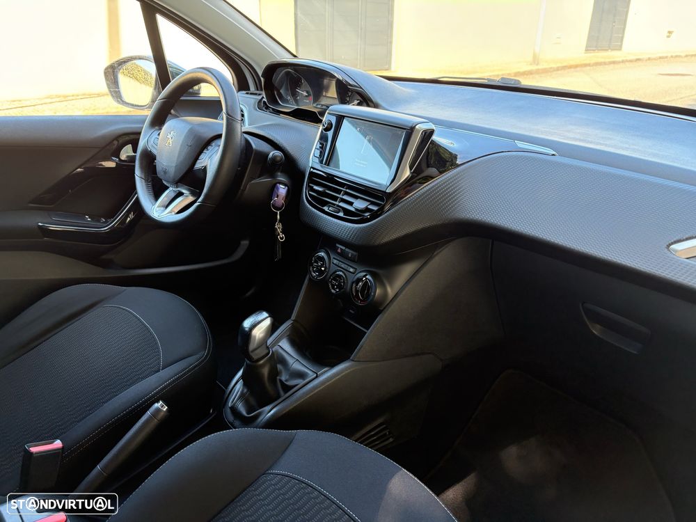 Peugeot 208 1.6 BlueHDi Style - 14