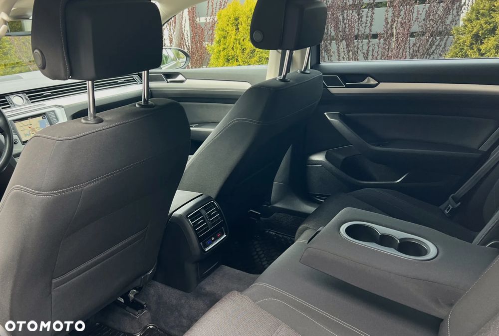 Volkswagen Passat 1.8 TSI BMT Comfortline - 11