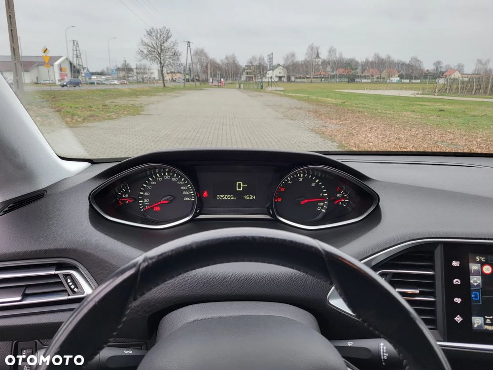 Peugeot 308 BlueHDi FAP 120 Stop&Start Active - 8