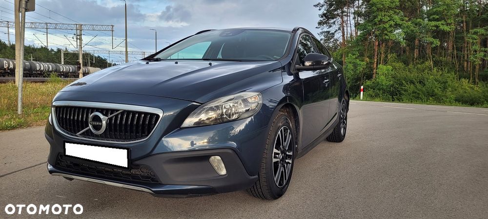 Volvo V40 Cross Country - 1